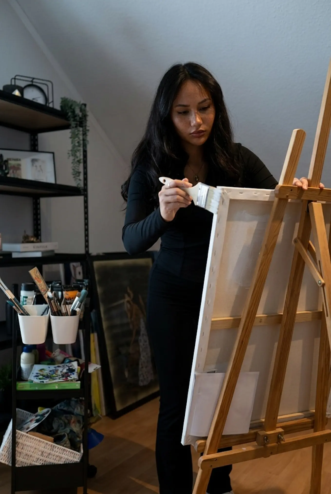 Ashley Vong builds a painting frame out of wood